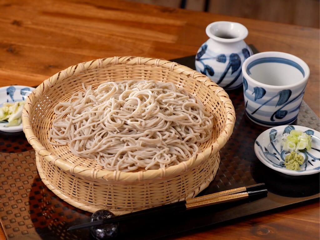 自社農園のとれたて卵を使ったこだわりの絶品ランチにお蕎麦も！「一心農園 花れ」（宮崎市）