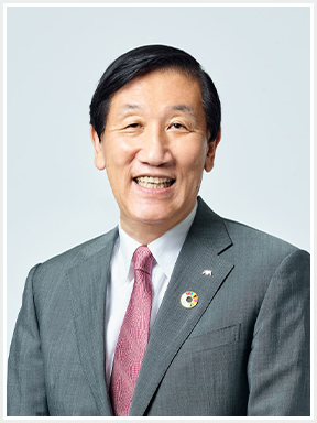 大会名誉会長 アクサ生命保険株式会社 代表取締役社長 兼 CEO 安渕 聖司