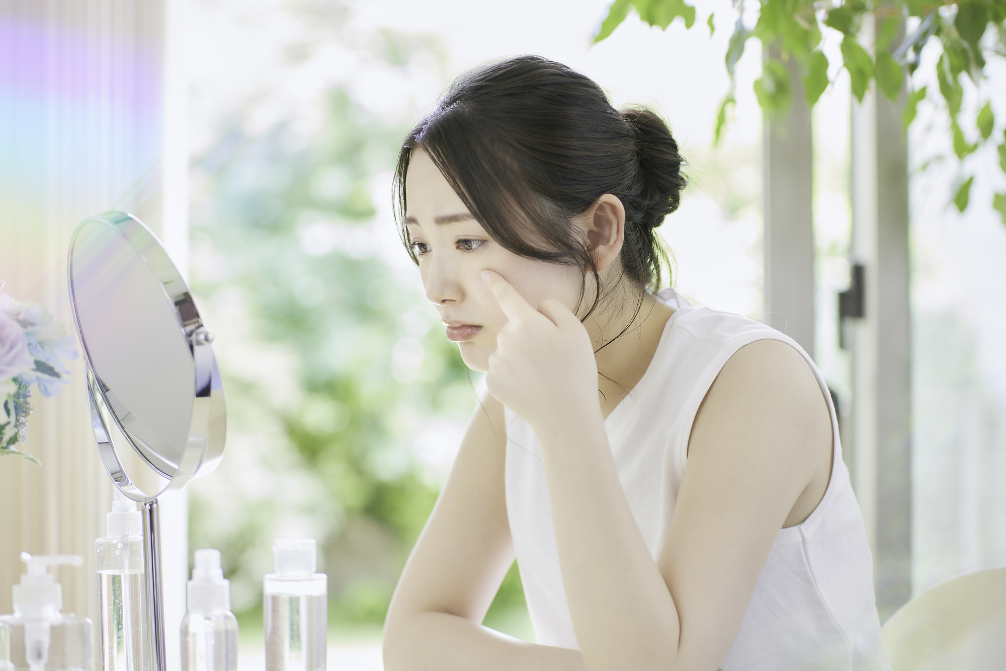 レチノールで皮剥けが… 塗り続けるべき？ 対処法を解説