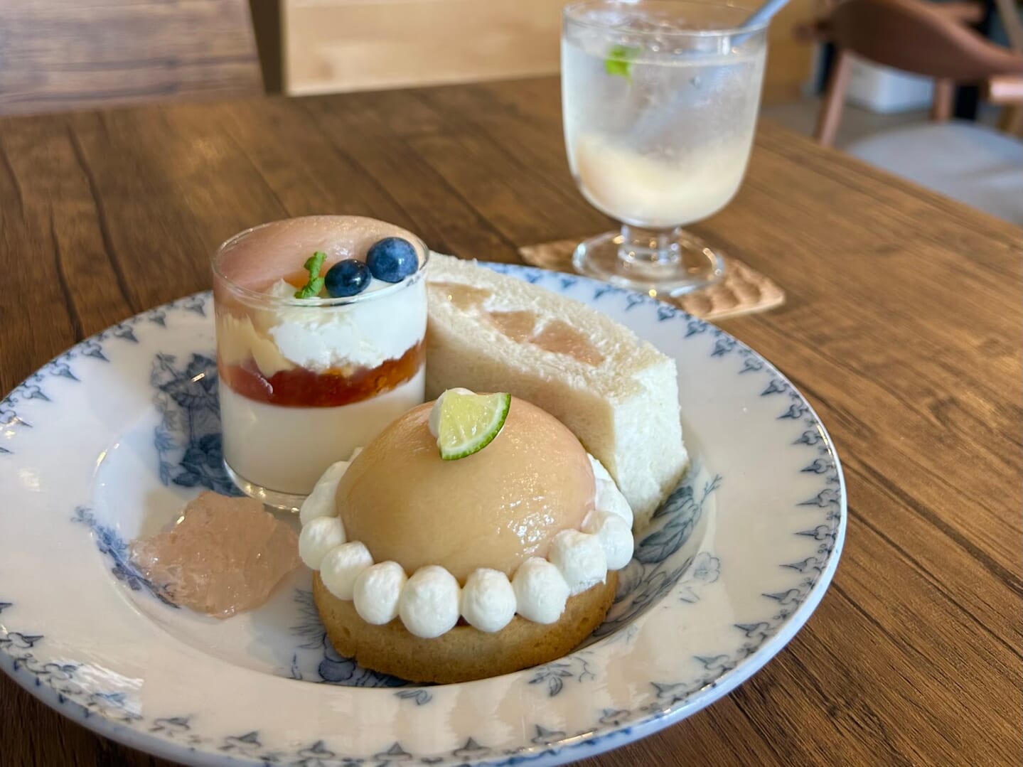 期間限定 ” 桃づくしプレート “心癒される、ときめきの詰まった隠れ家カフェ！（宮崎市）