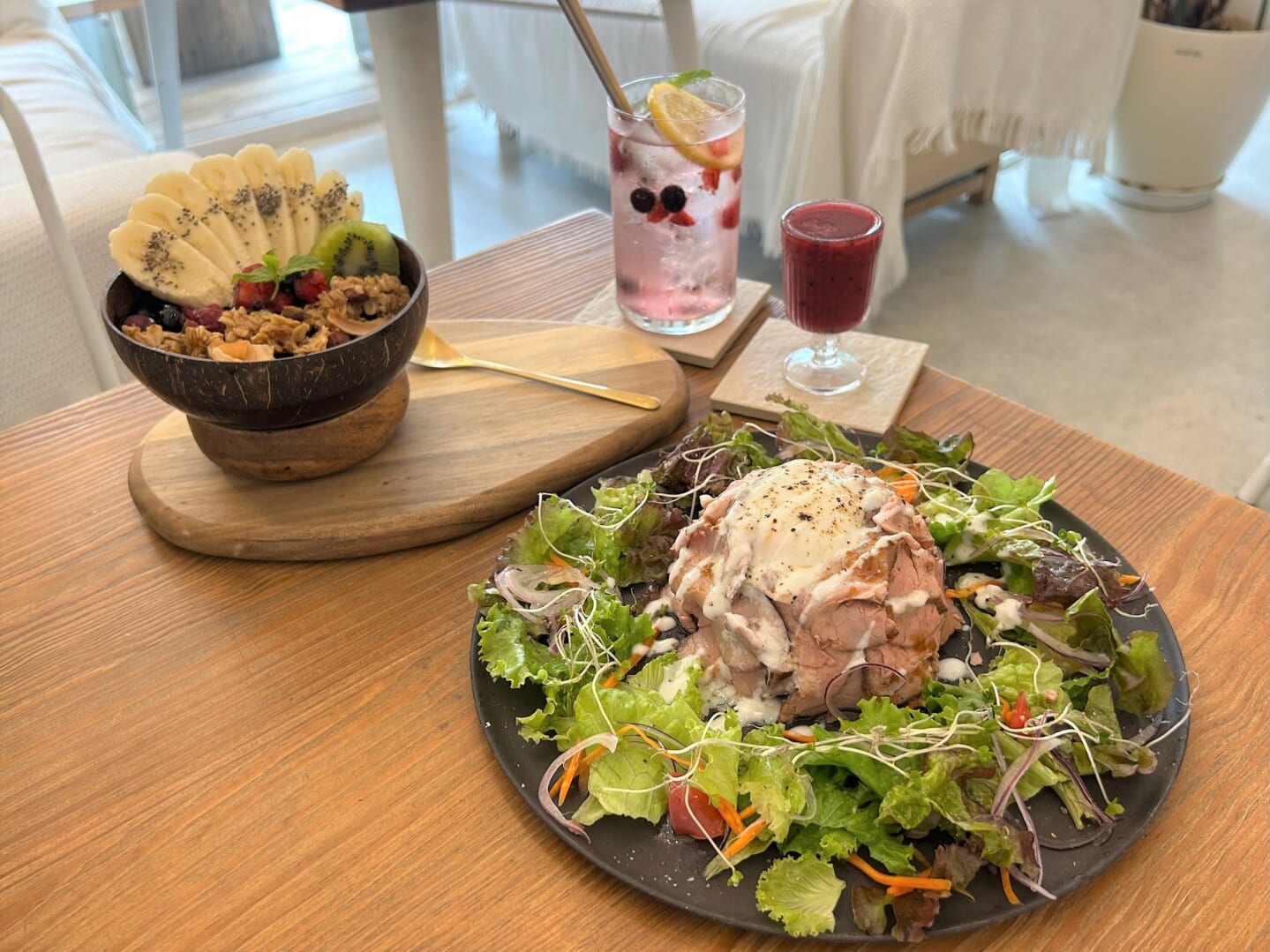 【 映え✖️ヘルシーの最強お洒落カフェ 】栄養もボリュームもばっちり。話題のヘルシーボウル専門店 ！（宮崎市）