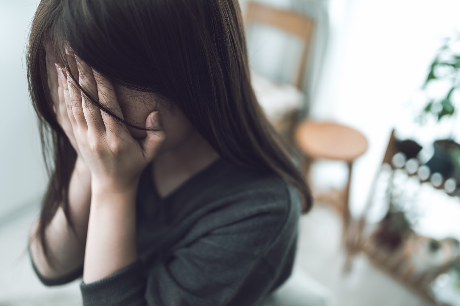 好きな人を忘れる方法は？ 執着を手放して楽になるために