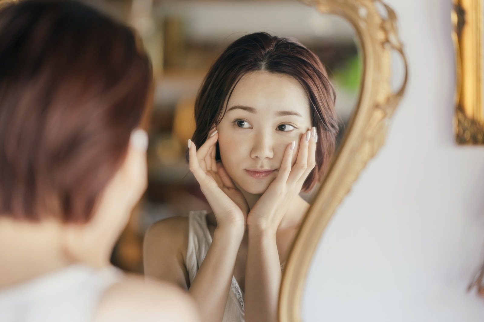 BBクリームとCCクリームの違いは？ 特徴や誕生背景、使い分けを解説