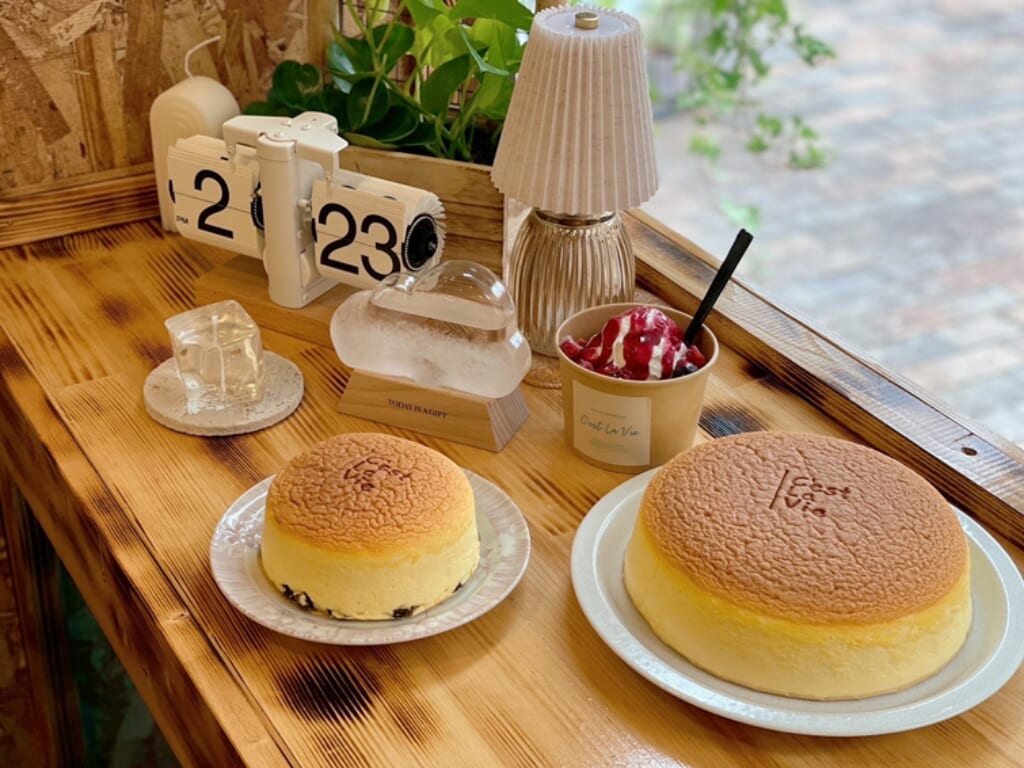 ふわシュワ食感がたまらない！焼きたてスフレチーズケーキ専門店「C’est La Vie(セラヴィ)」（都城市）