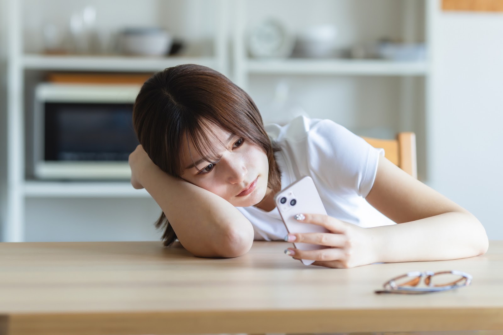 好かれてた人から連絡が来なくなったのはなぜ？ 男性心理と対処法を解説