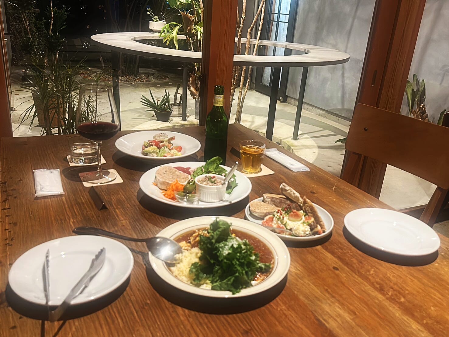 女子会にも最高！隠れ家的なオシャレ空間「run into」で味わう絶品ディナー(日向市)