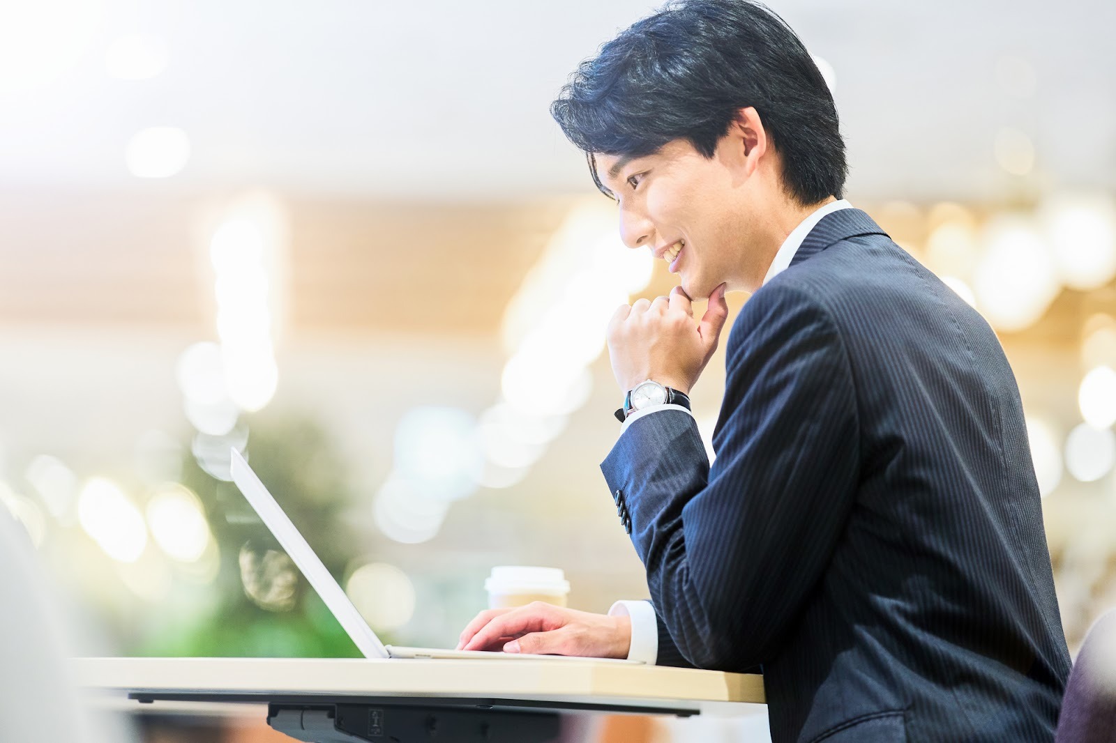 犬系男子の特徴と恋愛傾向｜脈ありサインと落とし方を徹底解説