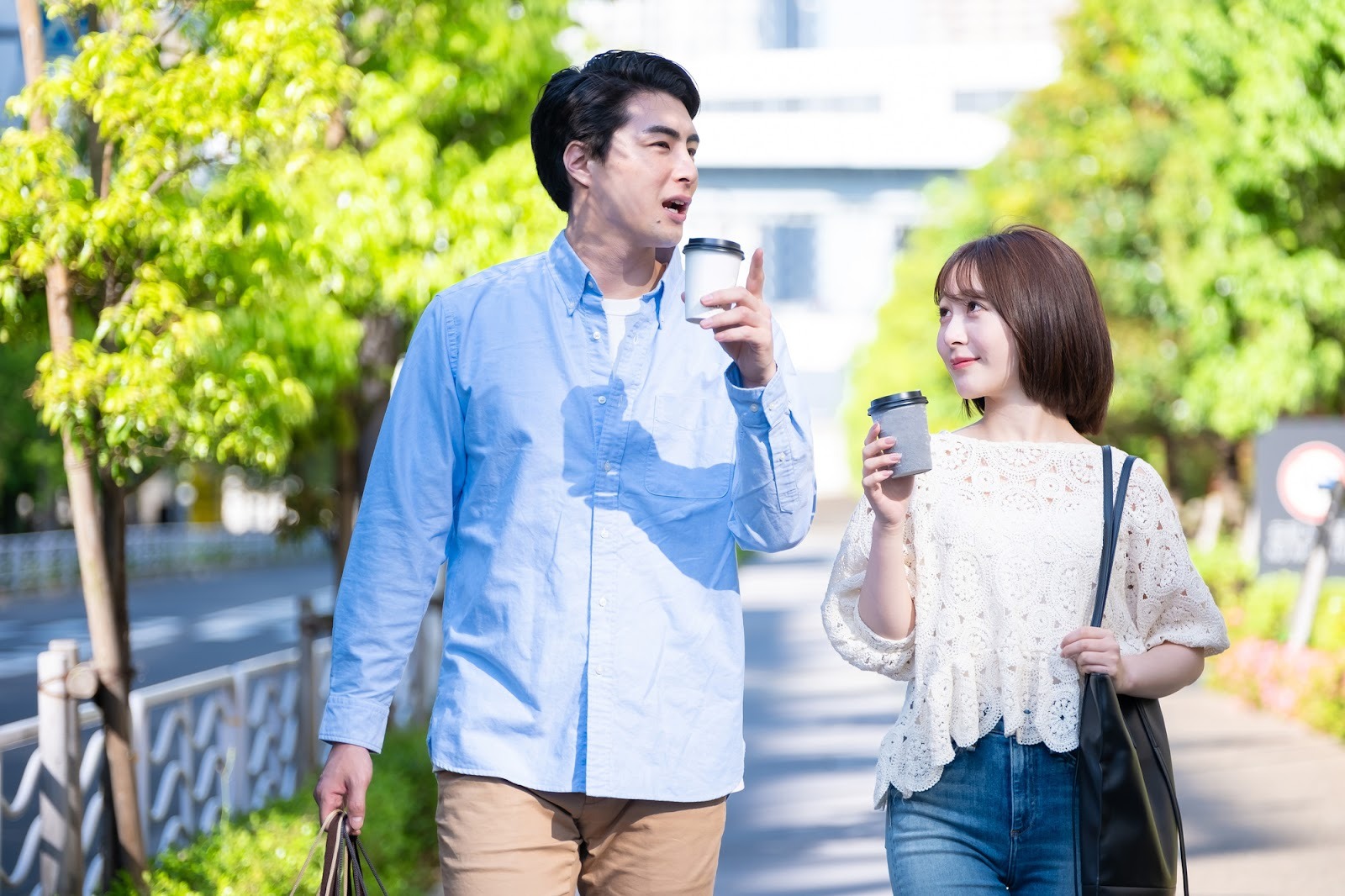 年上男性が好きになる女性とは？ アプローチ方法や脈ありサインも解説