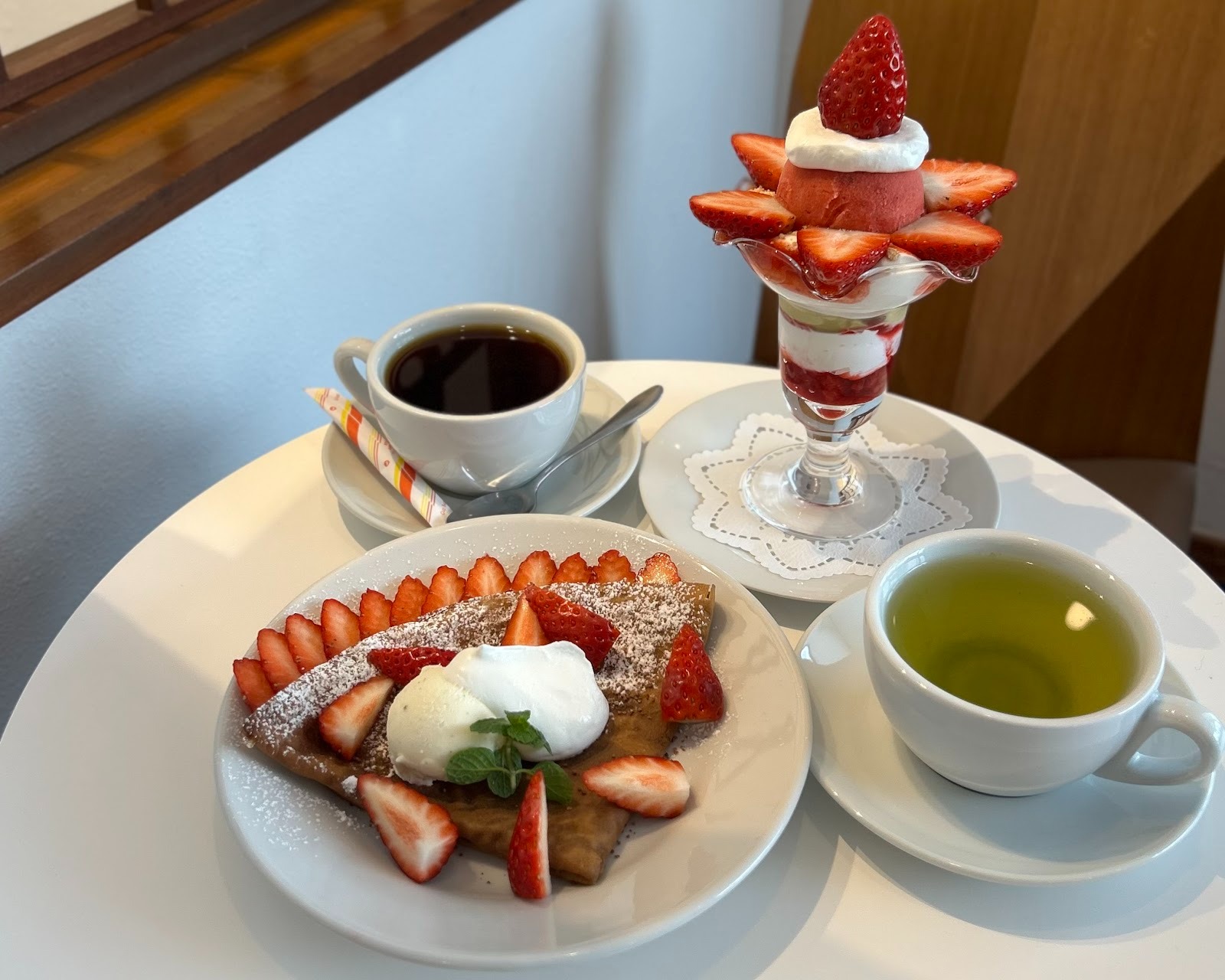 苺尽くしの季節到来！宮崎駅チカで話題のフルーツパーラー「漿果堂（ショウカドウ）パーラー」