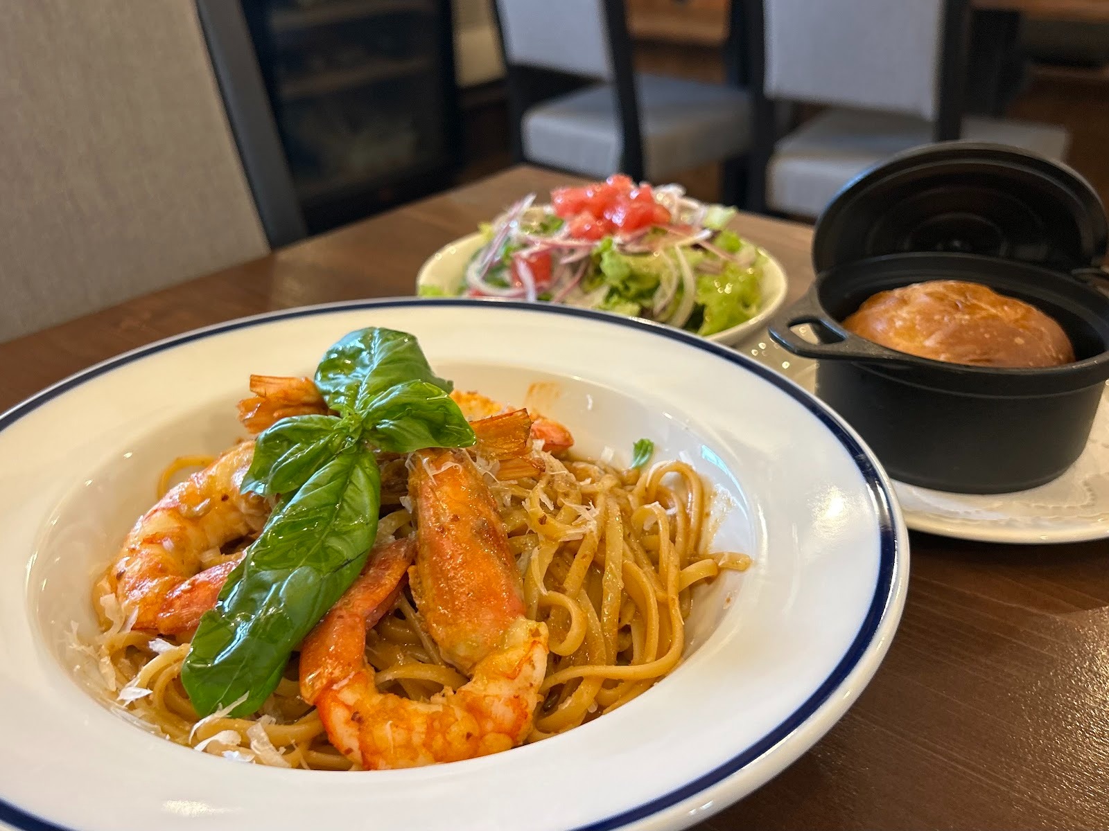 街中にオープン！昼も夜も楽しめる大人ビストロ ” BISTRO ORIENS” (宮崎市)