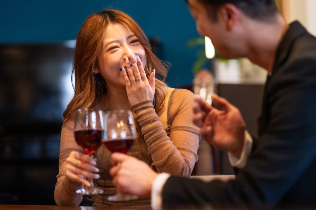 年上彼女の魅力って? 年上に惹かれる男性心理と上手くいく秘訣 年上彼女の魅力って? 年上に惹かれる男性心理と上手くいく秘訣