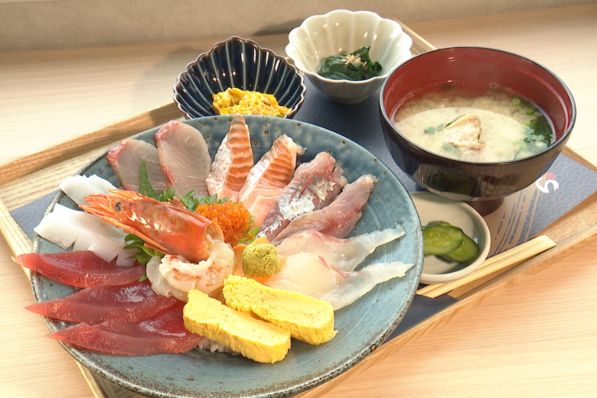 宮崎・日南市の新名所！水中観光船で海中散歩＆「漁協食堂とのうら」の豪快海鮮丼で舌鼓