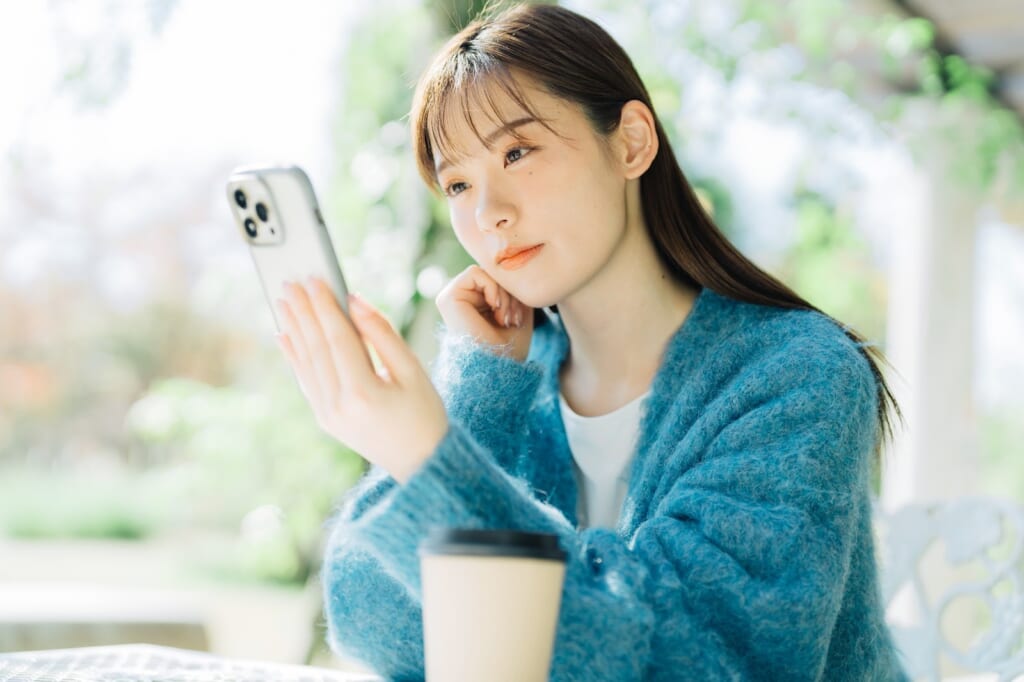 好きな人とLINEが続く話題15選|LINEをしたいけど話題がないときに 好きな人とLINEが続く話題15選|LINEをしたいけど話題がないときに