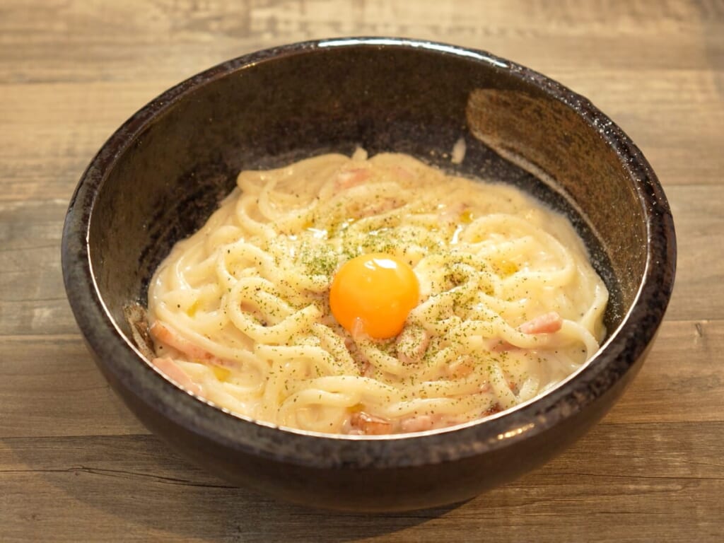 原宿発!あみーろーどに「うどん×イタリアン」の新感覚うどん店がオープン!【うどん伊呂波(いろは) 宮崎】(宮崎市) MONEサムネ調整 (1200 x 900 px)