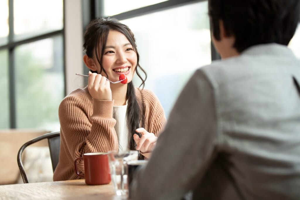 女性が好きな人にしかしないことって？ 本命だけに見せる態度と勘違いサインの違い