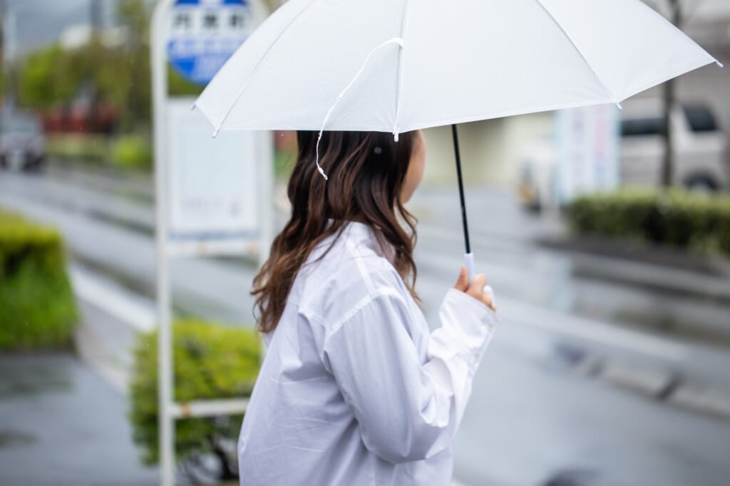 既婚者の彼が大好きだからこそ、「さよなら」を選ぶべき? 離れたほうが良い理由と向き合い方 既婚者の彼が大好きだからこそ、「さよなら」を選ぶべき? 離れたほうが良い理由と向き合い方