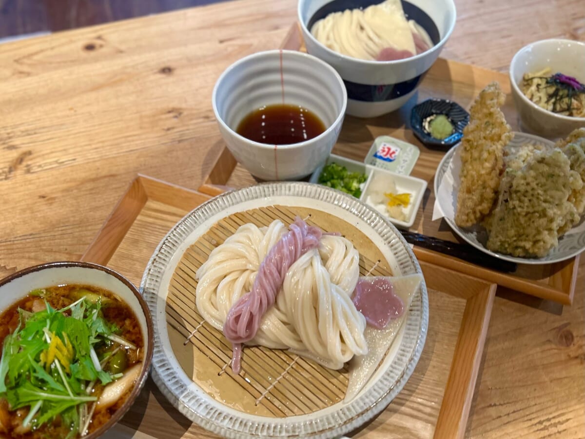 ドライブの目的地にしたい♡ 癒しの古民家うどん店（宮崎グルメ）