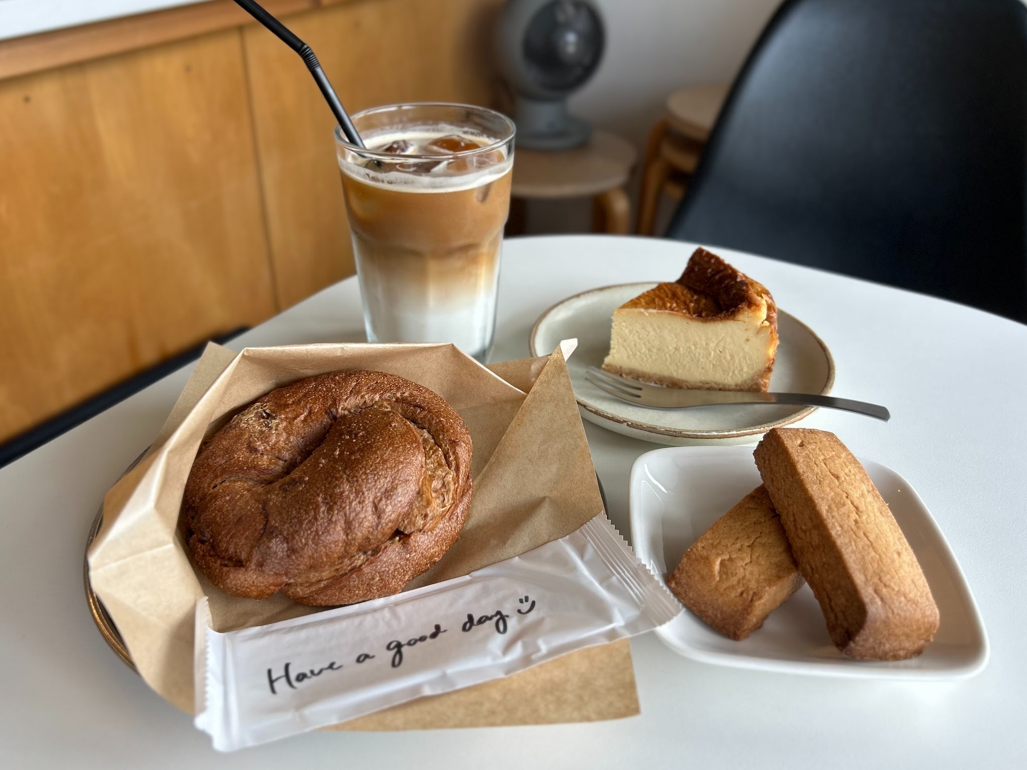 日南で見つけた！ 焙煎の香りに包まれるカフェ『Dear COFFEE ROASTERS』