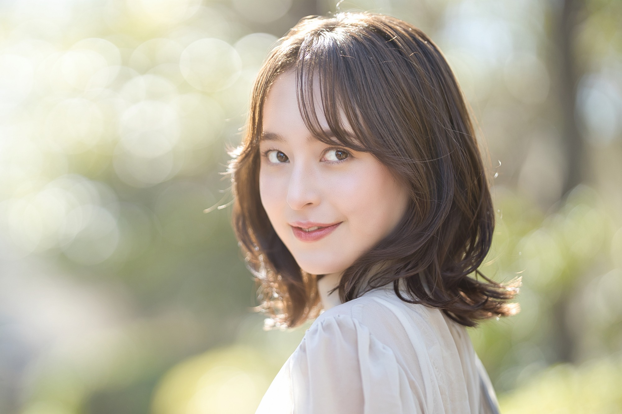 高嶺の花ってどんな女性？ 外見・内面の特徴と高嶺の花になるためのポイント