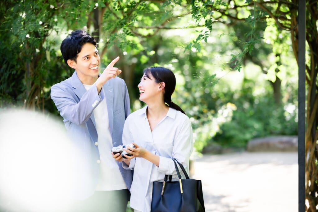 本当に優しい男性の特徴って? 八方美人な男性との違いや見極め方を解説 本当に優しい男性の特徴って? 八方美人な男性との違いや見極め方を解説