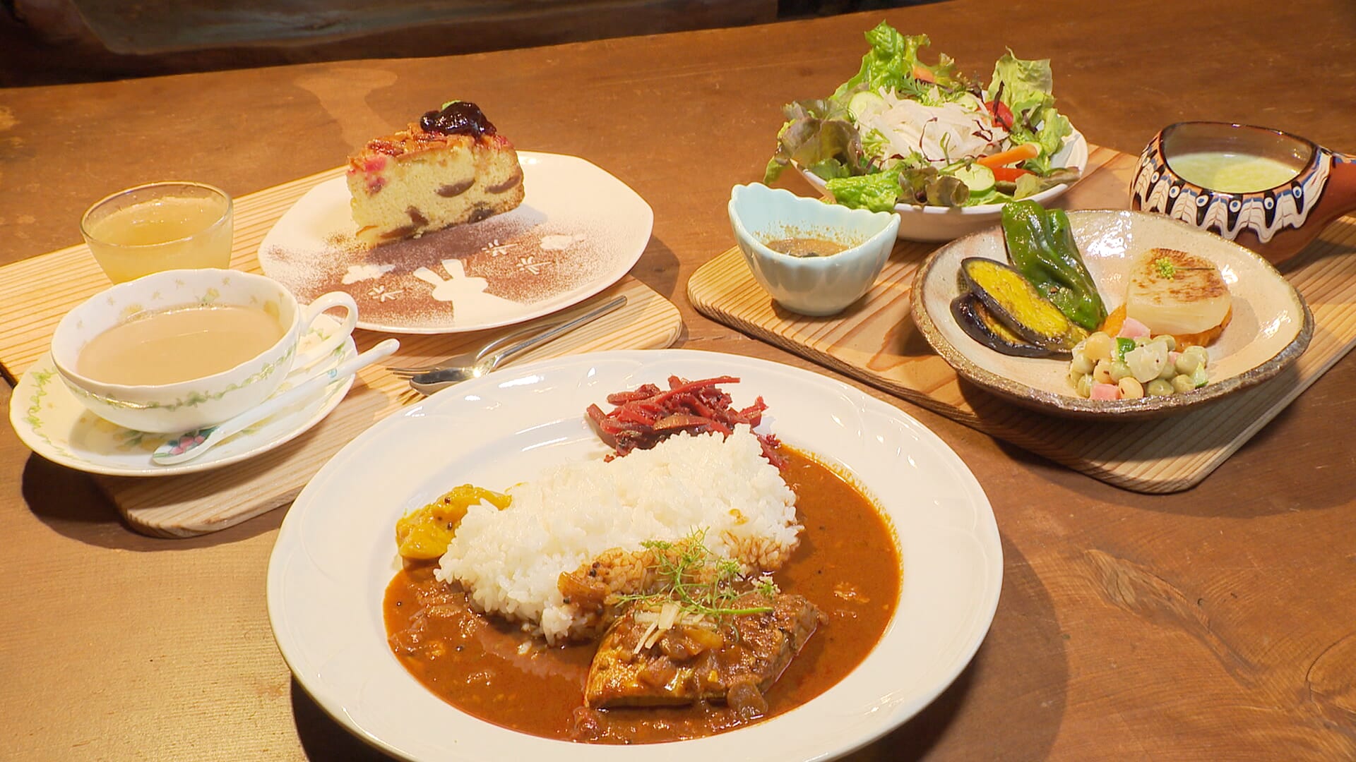 【2026年4月NEW OPEN】綾町のログハウスカフェ『おちゃどころ きねずみ』。絵本に囲まれた癒やしの手作り空間（綾町）