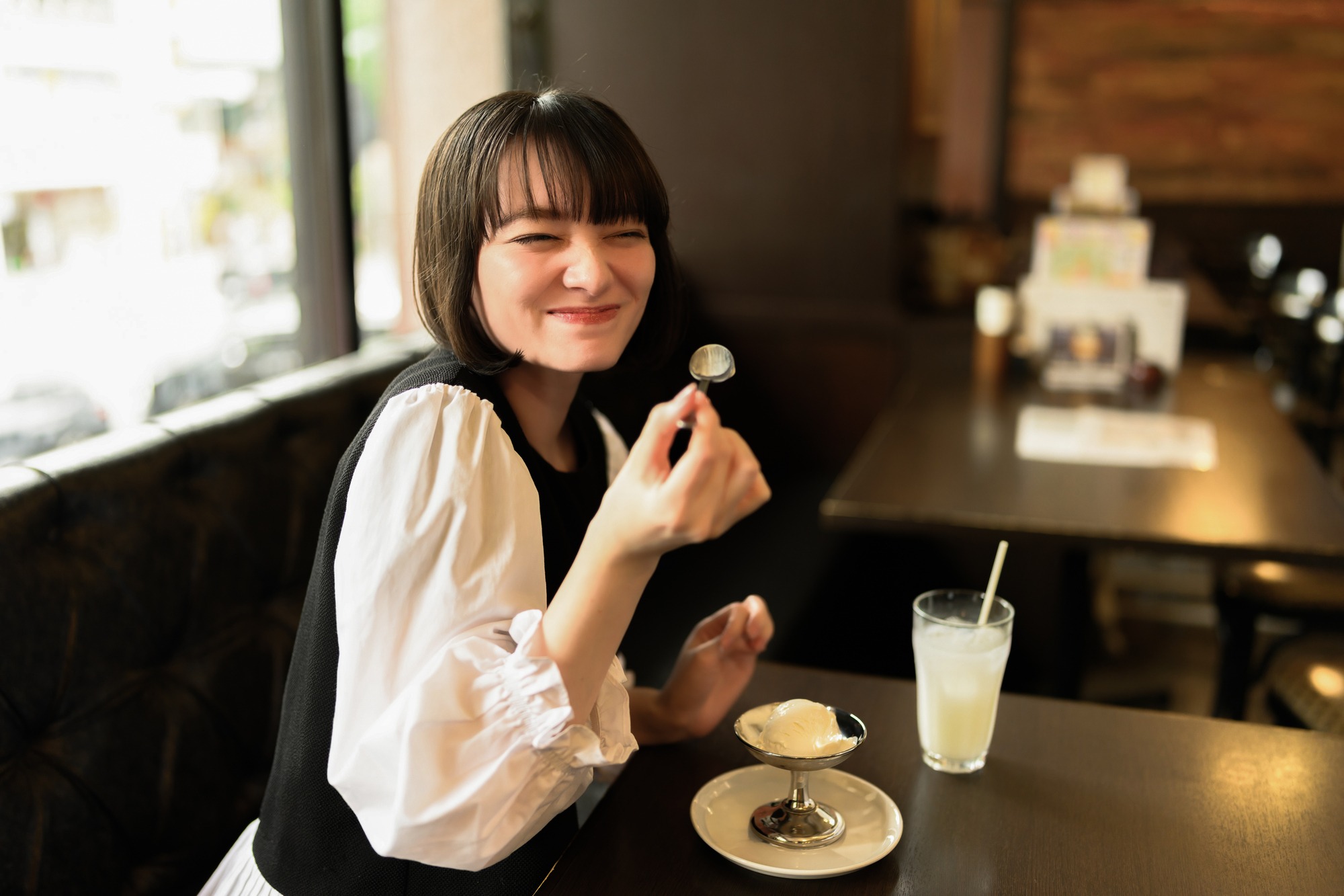 天真爛漫とは？ 天真爛漫な女性の特徴とモテる理由
