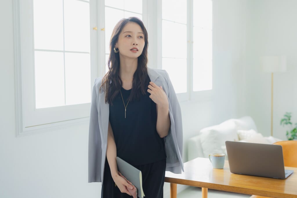 気が強い女の特徴って? 誤解されやすいことや魅力を活かす考え方を紹介 気が強い女の特徴って? 誤解されやすいことや魅力を活かす考え方を紹介