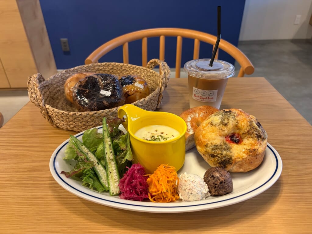 「AOSHIMA BAGEL」で楽しむ幸せモーニング image