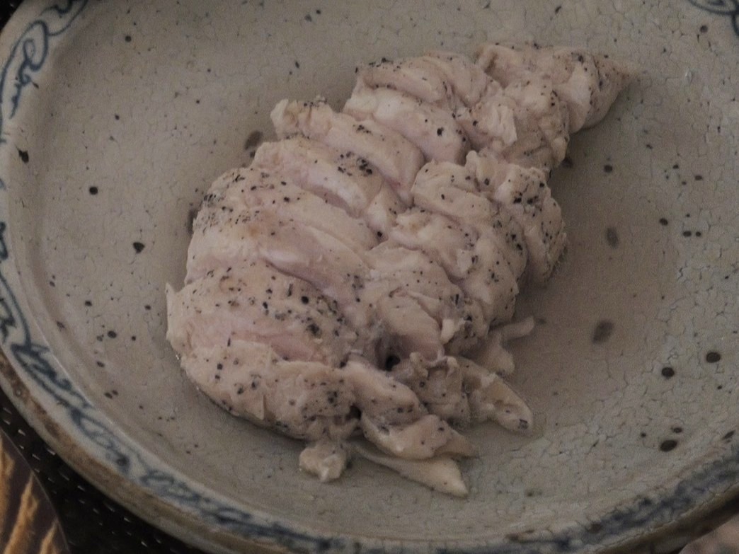塩麹でしっとり鶏むね肉