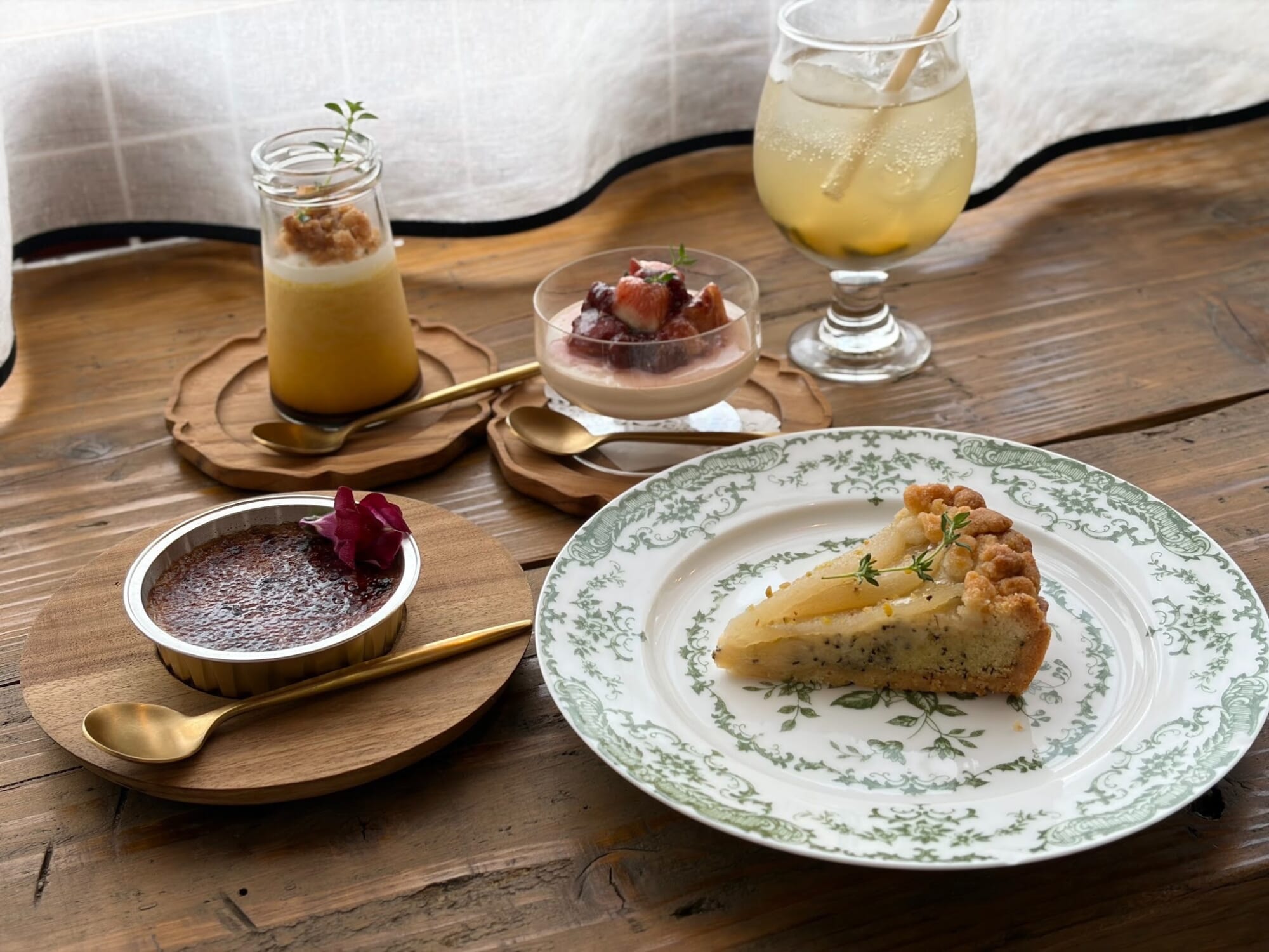小林で見つけた、心癒されるカフェ時間「 丁寧な食事とお菓子 tekuteku」（小林市）