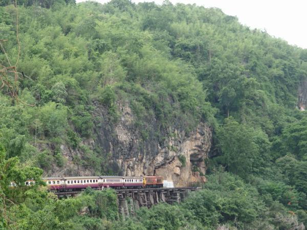 190513泰麺鉄道.jpg