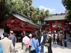 青島で海幸・山幸の神話を聞く