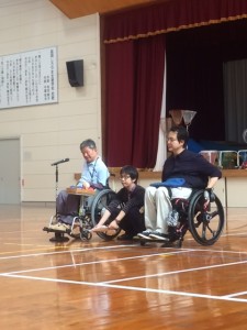 特別講師の太田恵蔵さんと、競技の流れと実技の講習を担当させていただきました。受講された県北の皆さんの熱心さと、会場の延岡しろやま支援学校の素晴らしさにも感動しました。