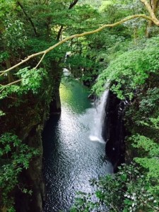 瞳から涼を感じる高千穂峡