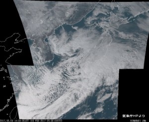 2/9　14時30分時点の衛星画像。九州南東部のみ雲薄い