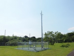 気温、降水量、風向・風速、日照時間を観測しています