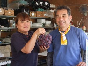 岩下さんご夫婦、おいしい果物を作って数十年！