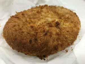 焼きカレーパンが食欲をそそる