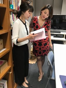 この衣装で番組に出ています。セクシー姉さんというテーマで後輩たちを巻き込んでおります。